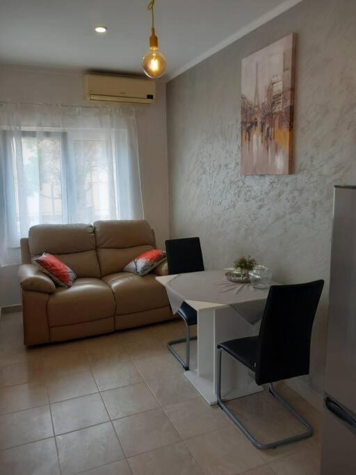 Apartmani Mira ซาดาร์ ภายนอก รูปภาพ